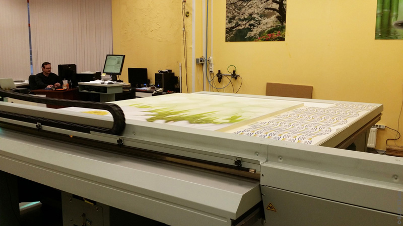 Фотопечать на дверных полотнах. GEZE Perlan 140